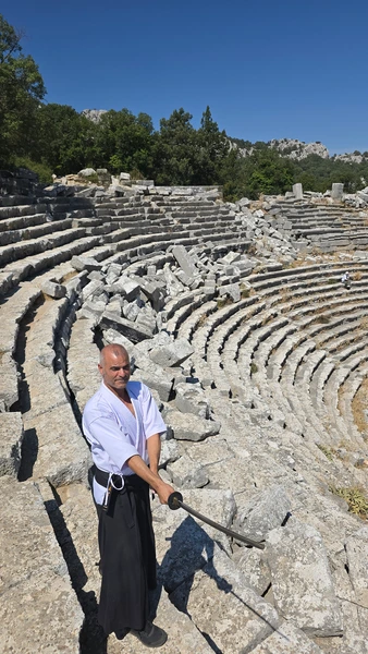 Termessos'ta Sensei Kürşat Demir